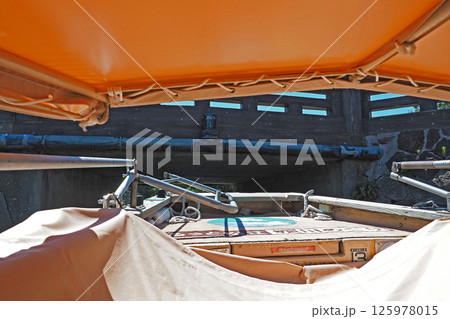 松江堀川めぐり(堀川遊覧船)　普門院橋【島根県松江市】 125978015