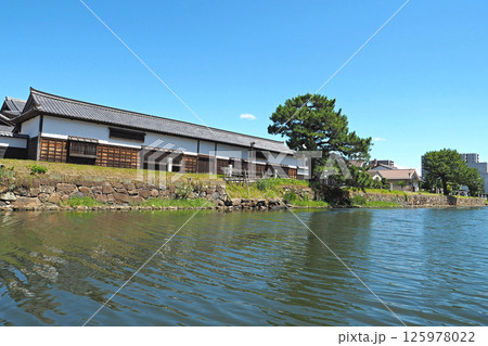 松江堀川めぐり(堀川遊覧船) 松江藩家老家長屋【島根県松江市】 松江堀川めぐり(堀川遊覧船) 松江藩家老家長屋【島根県松江市】 125978022