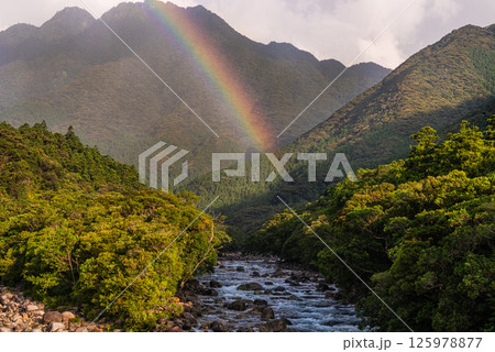屋久島洋上アルプス きれいな虹(8月) 屋久島洋上アルプス きれいな虹(8月) 125978877