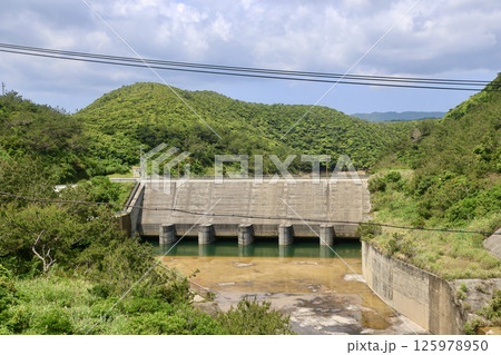 福地ダム・福上湖出水口（沖縄県・国頭郡） 125978950