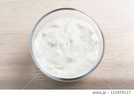 新鮮で美味しいヨーグルト 新鮮で美味しいヨーグルト 125979117