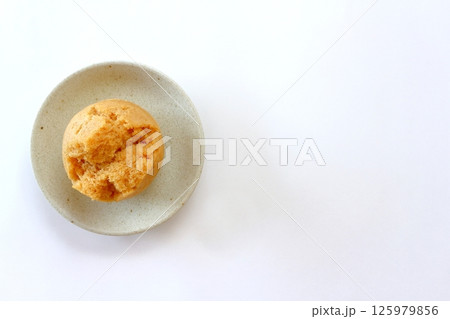 真上から見たきなこ蒸しパン 真上から見たきなこ蒸しパン 125979856