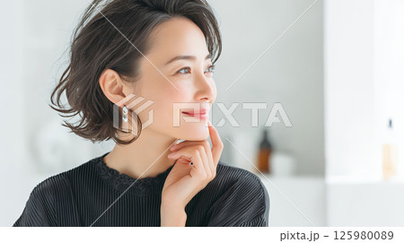 美しいアジア人の女性　美容イメージ 125980089