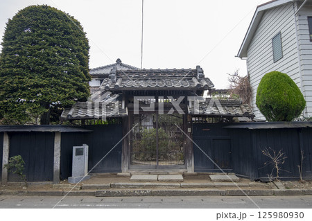 登録有形文化財【土生都家住宅門（はぶつけじゅうたくもん）】（茨城県桜川市真壁　伝統的建造物群保） 125980930
