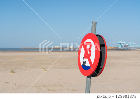 No swimming in the sea No swimming in the sea 125981878