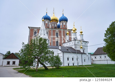 The Assumption Cathedral in Ryazan Kremlin, Russia 125984024