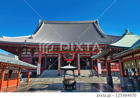 東京都・浅草 浅草寺(せんそうじ) 本堂(観音堂) 東京都・浅草 浅草寺(せんそうじ) 本堂(観音堂) 125984070