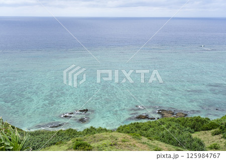 石垣島最北端の平久保埼から眺める皆シナ海 石垣島最北端の平久保埼から眺める皆シナ海 125984767