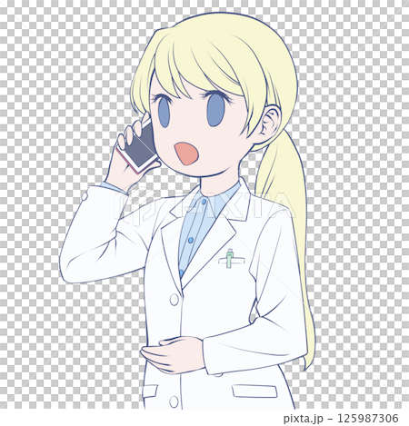 スマホで電話をかける金髪の女性薬剤師・笑顔 125987306