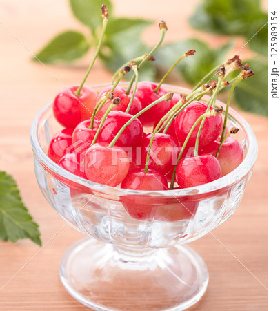 山形県産 高級 さくらんぼ 125989154