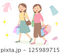 ショッピングに行く若い二人の女性 125989715