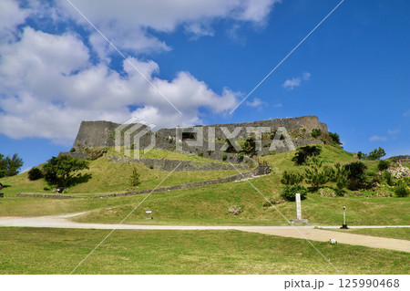勝連城跡・琉球王国時代の城（沖縄県・うるま市） 125990468