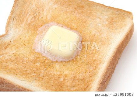バターをのせたトースト 125991008