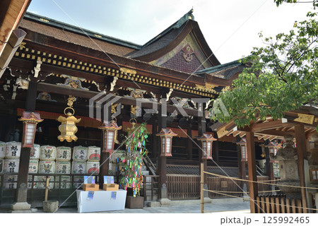 夏の北野天満宮 拝殿(京都市上京区) 夏の北野天満宮 拝殿(京都市上京区) 125992465