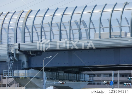 東京外環自動車道の防音壁 東京外環自動車道の防音壁 125994154