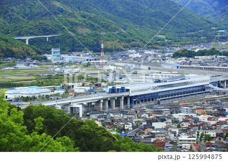 日本一高い新幹線駅舎 125994875