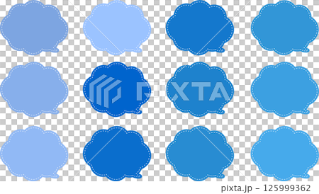 雲の形の吹き出しセット。たくさんの青系の色。吹き出しの内側に白い破線。吹き出しの尻尾は右下。 125999362