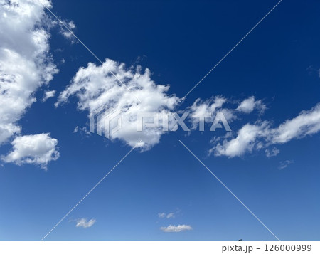 爽やかな青空と雲 爽やかな青空と雲 126000999