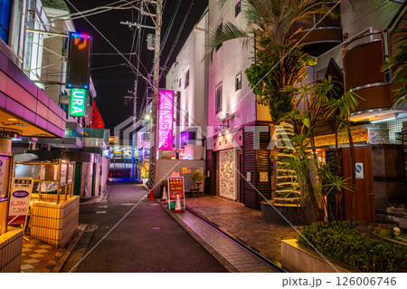 東京都 鶯谷のラブホテル街 東京都 鶯谷のラブホテル街 126006746