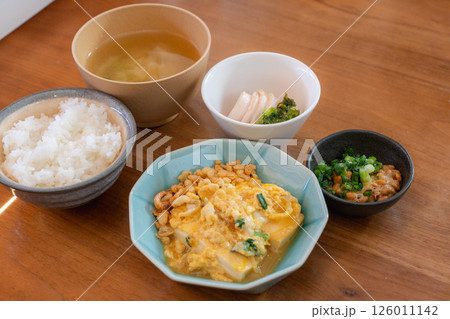 豆腐と納豆のヘルシー和朝食セット 126011142