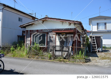空き家になった日本の住宅 空き家になった日本の住宅 126011575