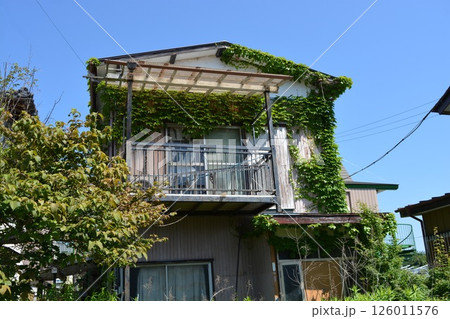 空き家になった日本の住宅 空き家になった日本の住宅 126011576