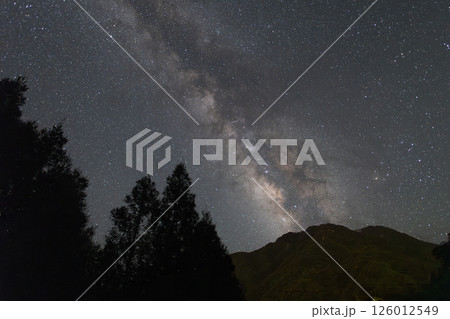 屋久島洋上アルプス　天の川(7月) 126012549