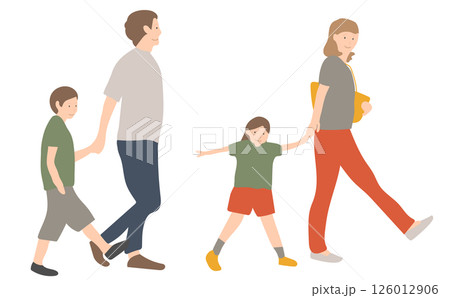 歩いている4人家族 歩いている4人家族 126012906