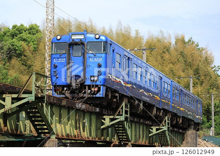 【JR九州】キハ47形4500番台（長崎本線：東諫早〜諫早） 126012949