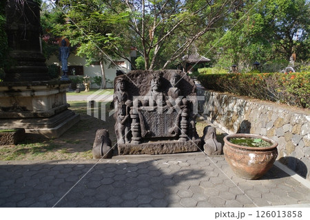 インドネシア ジョグジャカルタ ムンドゥット仏教僧院 インドネシア ジョグジャカルタ ムンドゥット仏教僧院 126013858