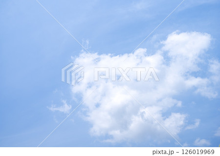 初夏の空 5月 夏 初夏 青空 素材 【東京都】 初夏の空 5月 夏 初夏 青空 素材 【東京都】 126019969