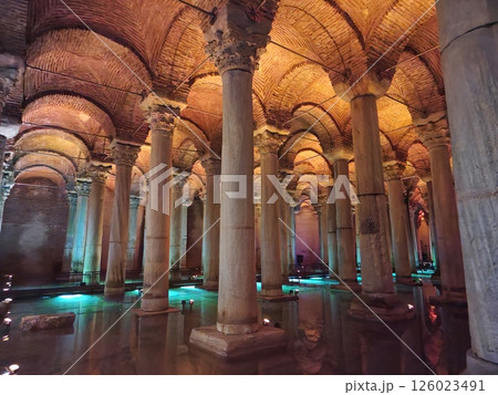 イスタンブールの地下宮殿 126023491