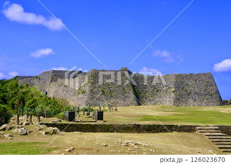 中城城跡・なかぐすくじょうあと（沖縄県・中頭郡北中城村） 126023670