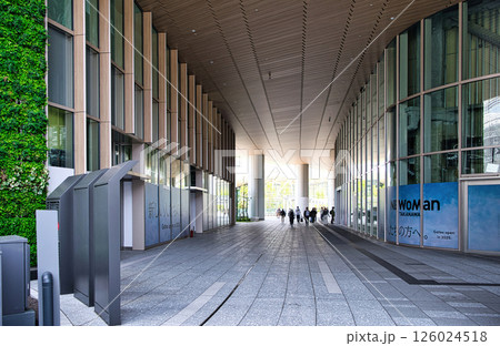 東京都港区　高輪ゲートウェイシティ　リンクピラーノース棟　エントランス 126024518