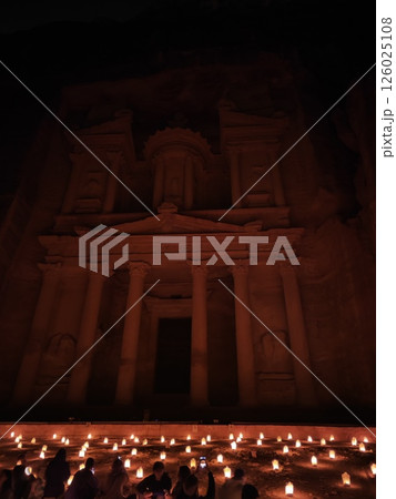 夜のペトラ遺跡 夜のペトラ遺跡 126025108