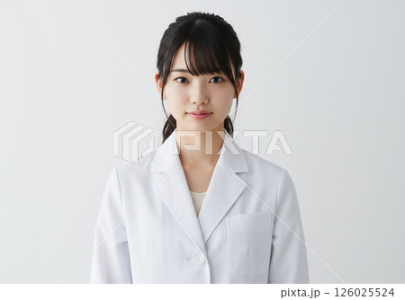 知的な研究者のイメージ 126025524