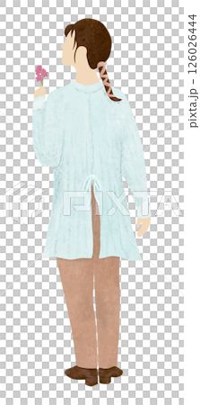 ピンクの花を持つ水色の服の女性 126026444