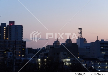 横浜の夕暮れの空 - パステルカラーの心が落ち着く空色 横浜の夕暮れの空 - パステルカラーの心が落ち着く空色 126026777
