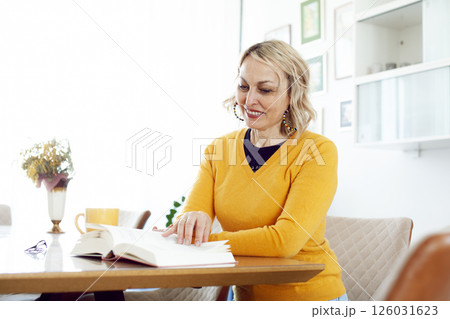 an adult woman working in home interior, lifestyle people concept 126031623