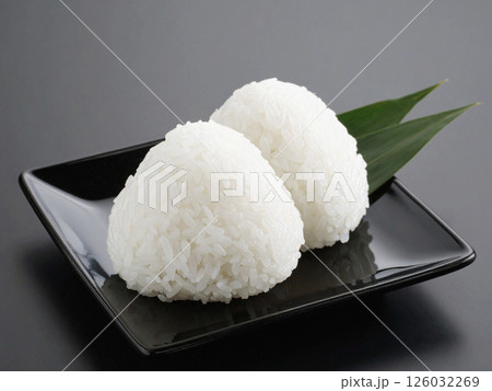 おにぎり 塩むすび おにぎり 塩むすび 126032269