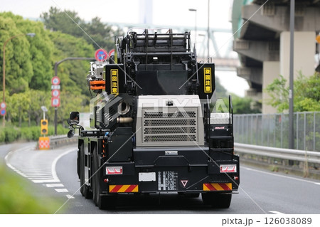 ラフテレーンクレーン イメージ ラフテレーンクレーン イメージ 126038089