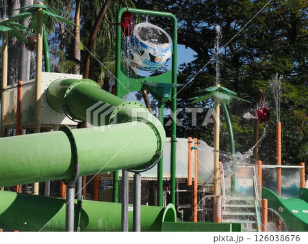 ディスカバリーパークロックハンプトンのウォーターパーク　オーストラリア 126038676