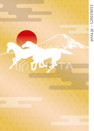 馬のシルエットと初日の出の午年年賀状テンプレート　祝詞なし　ゴールド 126039053