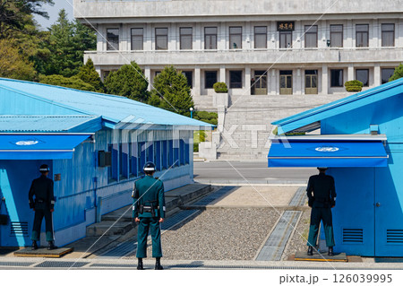 軍事境界線　板門店 126039995