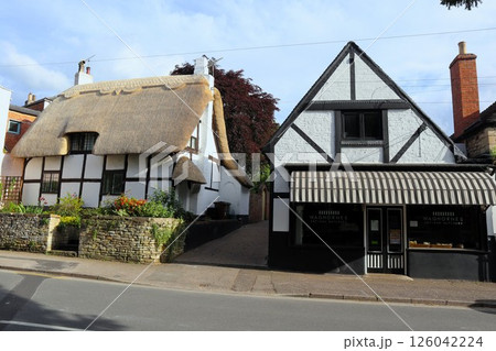 チェルトナム・プレストベリーの茅葺屋根の家 126042224