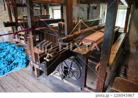 ウェールズ、セント・ファガンズ歴史村の織物小屋 126043967