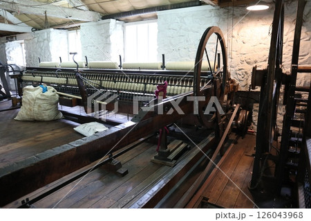 ウェールズ、セント・ファガンズ歴史村の織物小屋 126043968