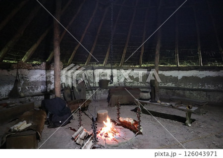 ウェールズ、セント・ファガンズ歴史村、石器時代の建物 126043971