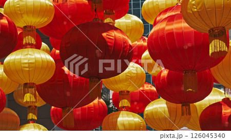 Vibrant red and yellow chinese lanterns 126045340
