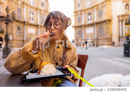 Gelato for Two in Palermo 126048405